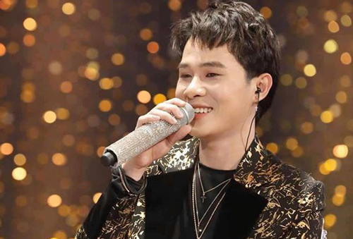 Nóng: Jack "lén" tham gia chương trình ca nhạc comeback vào đêm giao thừa bị dân tình "phát hiện", vội vàng ngoi lên chúc tết fan siêu cưng