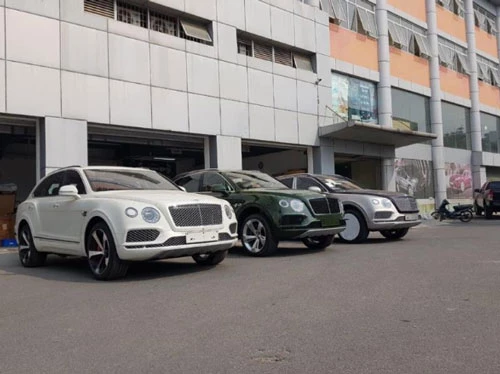  Lô xe Bentley Bentayga V8 chính hãng về Việt Nam. 