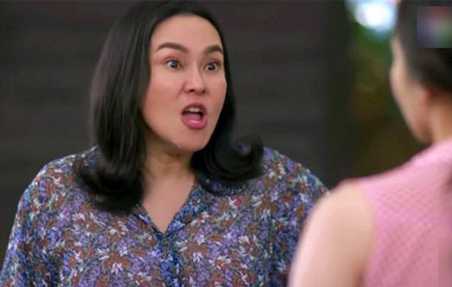 Định mang đi bán 3 cây vàng mẹ chồng trao hôm cưới để lấy tiền tiêu Tết, không ngờ bà biết được liền giật lấy ném vào bếp đang nấu bánh chưng khiến tôi sững sờ