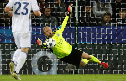 CLIP: Top 10 thủ môn "bất đắc dĩ" trong lịch sử bóng đá thể giới