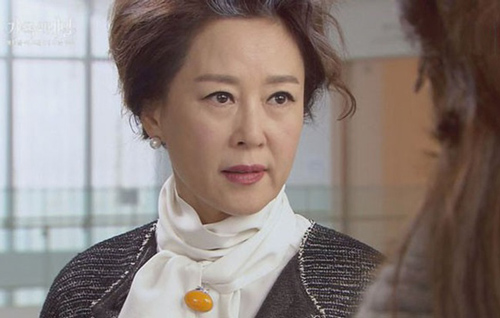 Kết hôn 3 năm chưa có con, tôi bị mẹ chồng “đuổi cổ” ra khỏi nhà, cưới luôn con dâu mới và cái kết mặn đắng