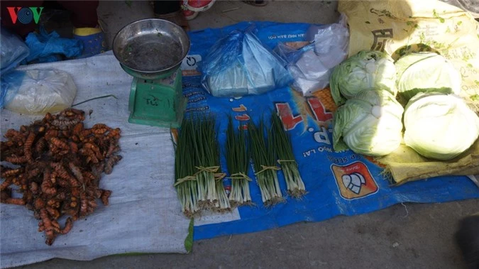 doc dao cho phien cua nguoi tay-nung o thong hue, cao bang hinh 9