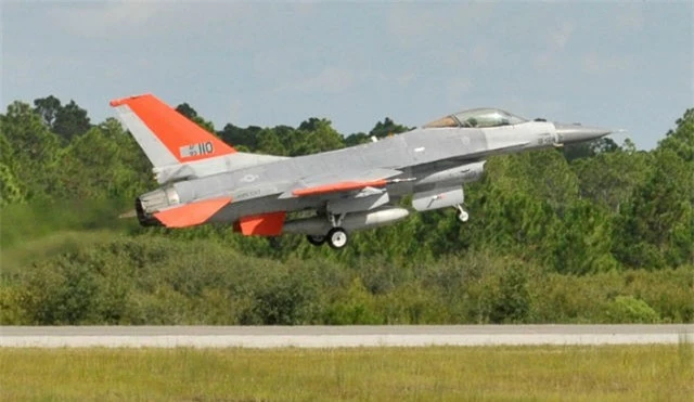 Chuyen that nhu dua: My nang cap F-16 thanh may bay… dieu khien tu xa-Hinh-5