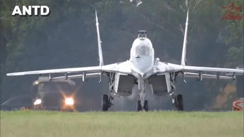 Tiem kich MiG-29SMT thi uy suc manh trong cuoc thu nghiem voi S-350E-Hinh-18