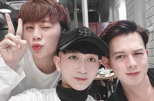 Hội bạn thân Bảo Hân, Quang Anh, Đỗ Hoàng Dương khoe ảnh tụ tập cuối năm: Chơi lâu càng giống nhau là có thật?