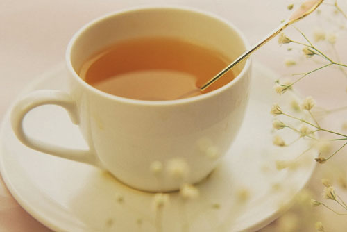 Nh&#x1EEF;ng l&#x1EE3;i &#xED;ch tuy&#x1EC7;t v&#x1EDD;i cho s&#x1EE9;c kh&#x1ECF;e t&#x1EEB; n&#x1B0;&#x1EDB;c m&#x1EAD;t ong