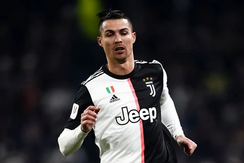 2. Cristiano Ronaldo (Juventus, mức thu nhập: 109 triệu USD).