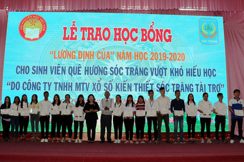 Sóc Trăng: Trao 230 suất học bổng đến sinh viên nghèo nhân dịp Tết