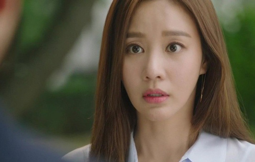 Phát hiện chị dâu ngoại tình từ một lần “mượn” túi xách, nhưng điều khiến em chồng sốc hơn cả là câu nói này