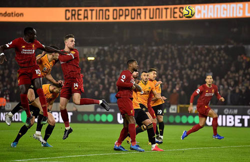 Kết quả Wolves 1-2 Liverpool: Firmino lập công, Liverpool giữ vững ngôi đầu bảng