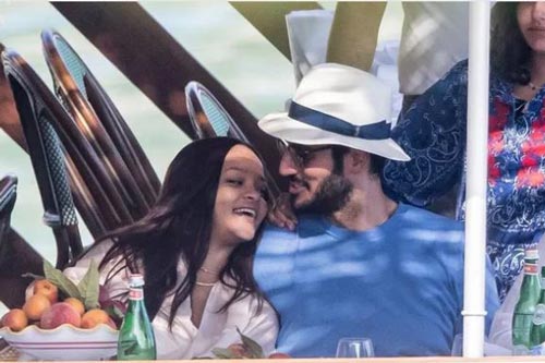 Hé lộ nguyên nhân Rihanna chia tay bạn trai tỉ phú