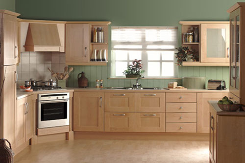 Tại sao nên tránh trổ cửa sổ ở lưng bếp?