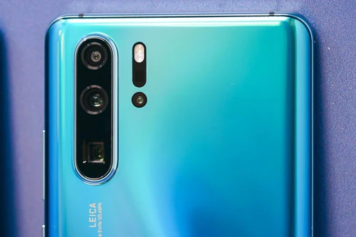 =8. Huawei P30 Pro (116 điểm).