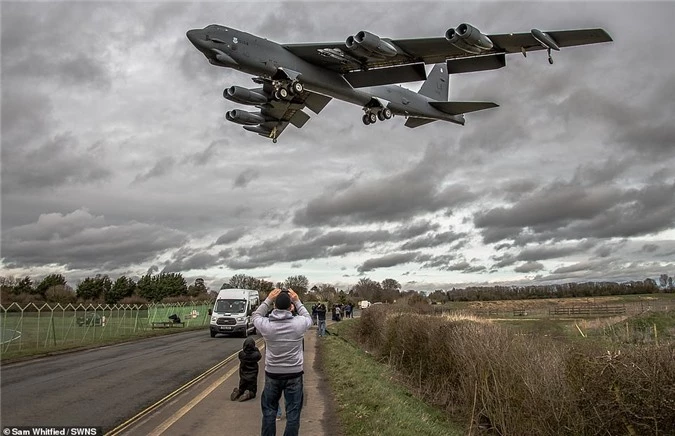 B-52 cua My bo het bom hat nhan, nhung ten lua hat nhan van… day-Hinh-2