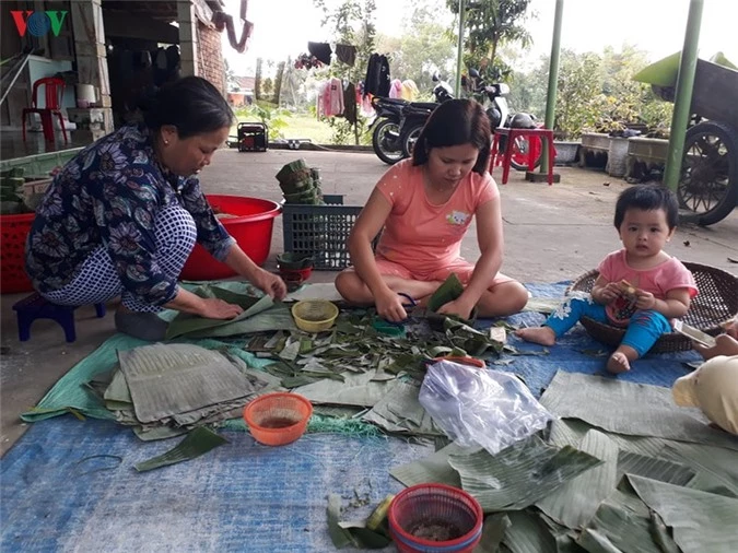 nghe lam banh truyen thong hai ra tien dip tet o quang nam hinh 3