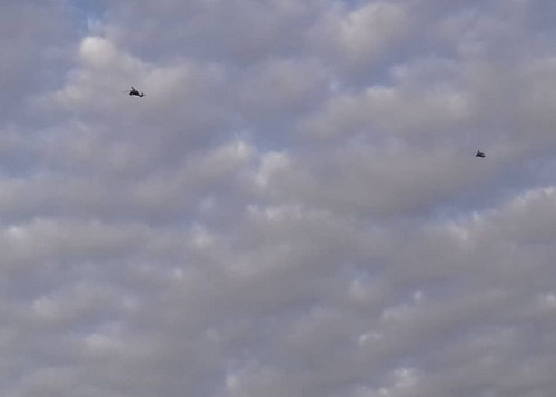 Trực thăng Apache Mỹ uy hiếp đoàn tuần tra của lính Nga tại Syria