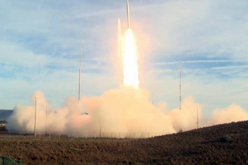 S-500 có thể bắn hạ hàng trăm mục tiêu cùng lúc thông qua đầu đạn hạt nhân