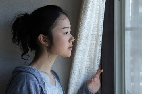 Phát hiện chồng ngoại tình với người yêu cũ khi đang bị ung thư, vợ trẻ nhắn một lời khiến cả hai ân hận tột cùng