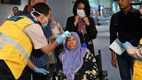 Châu Á chạy đua đối phó “bão” virus gây viêm phổi lạ