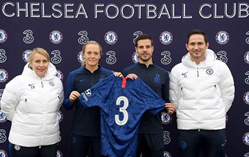 Chelsea nhận mưa 'gạch đá' vì trò đùa... chuyển nhượng
