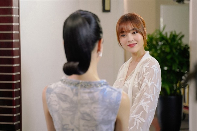 Phim Tết Mồng 1: Gái già lắm chiêu - Đôi mắt âm dương - 30 chưa phải Tết vào trận, Lan Ngọc - Trường Giang - Thu Trang chiến nảy lửa - Ảnh 10. Phim Tết Mồng 1: Gái già lắm chiêu - Đôi mắt âm dương - 30 chưa phải Tết vào trận, Lan Ngọc - Trường Giang - Thu Trang chiến nảy lửa - Ảnh 10.