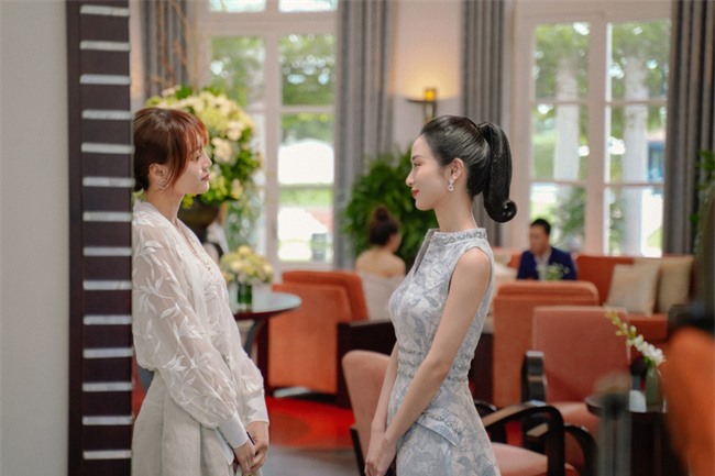 Phim Tết Mồng 1: Gái già lắm chiêu - Đôi mắt âm dương - 30 chưa phải Tết vào trận, Lan Ngọc - Trường Giang - Thu Trang chiến nảy lửa - Ảnh 9. Phim Tết Mồng 1: Gái già lắm chiêu - Đôi mắt âm dương - 30 chưa phải Tết vào trận, Lan Ngọc - Trường Giang - Thu Trang chiến nảy lửa - Ảnh 9.