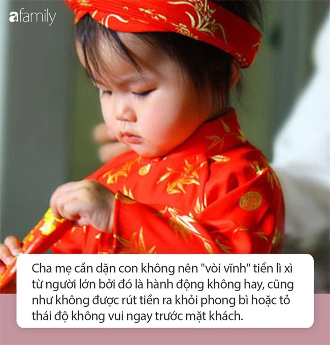 Nếu cha mẹ không muốn rơi vào những tình huống xấu hổ khi đi chúc Tết cùng con, thì hãy chỉ bảo con những điều này ngay từ bây giờ - Ảnh 1.