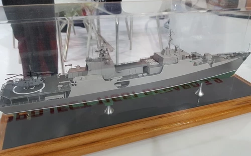 Mô hình phiên bản nâng cấp của tàu hộ vệ tên lửa Gepard 3.9. Ảnh: TASS.