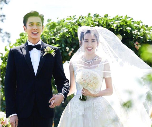 Đến chúc Tết nhà dì chồng thì gặp người yêu cũ, cô dâu mới điếng người vì câu mỉa: “Xài lại giẻ cũ à?”, cách đáp trả ngay sau đó của chồng cô mới hả hê làm sao