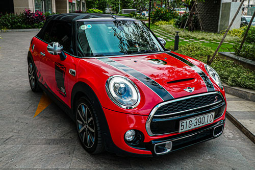 Khám phá MINI Cooper S mui trần, giá hơn 1,7 tỷ ở Sài Gòn