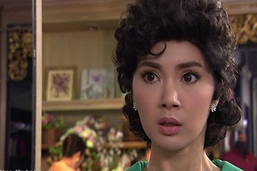 Mừng tuổi cháu 50 nghìn bị thím chồng xỉa xói “giàu mà keo kiệt”, cháu dâu tung bài ngửa khiến bà ngượng ngùng lặng thinh