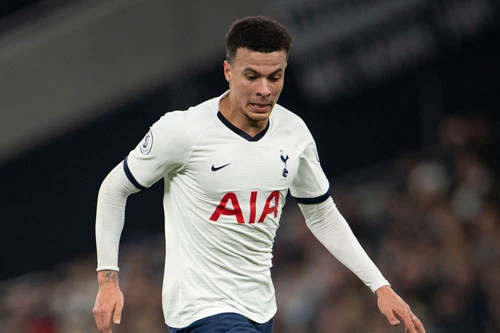 Tiền vệ: Dele Alli (Tottenham, 1996).