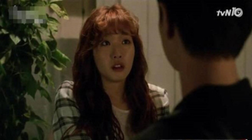 Đau đớn phát hiện âm mưu đê hèn của vợ khi nghe được cuộc đối thoại của vợ và mẹ ruột lúc nửa đêm