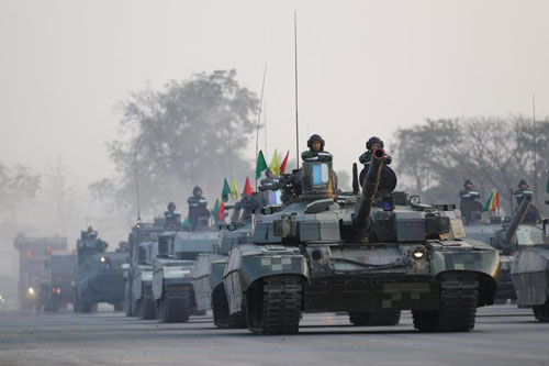 Điểm mặt dàn vũ khí Quân đội Hoàng gia Thái Lan mang ra mừng ngày thành lập