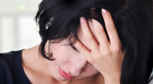 Đêm tân hôn, nghe tiếng động kỳ lạ, tôi tá hỏa bật điện sáng để rồi chết điếng khi thấy mẹ chồng...