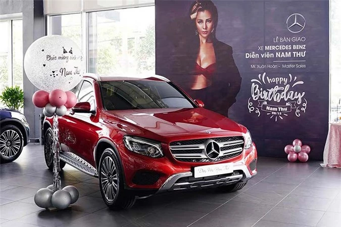 Can canh Mercedes-Benz GLC tien ty cua nu dien vien... 