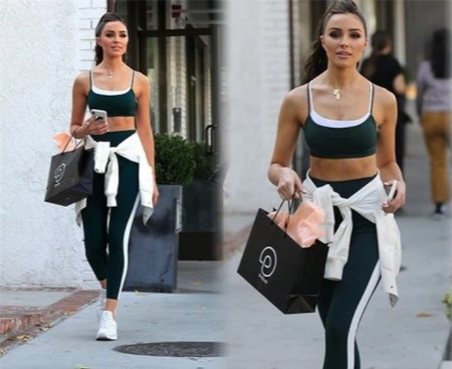 Hoa hậu hoàn vũ Olivia Culpo khoe cơ bụng trên phố - 5 Hoa hậu hoàn vũ Olivia Culpo khoe cơ bụng trên phố - 5