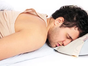 Những tác hại khôn lường khi bạn quen dùng điện thoại vào ban đêm