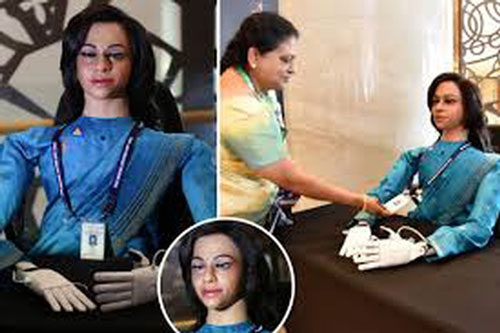 Nữ robot đáng sợ sẽ bay lên vũ trụ trong năm nay