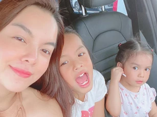 Phạm Quỳnh Anh bịn rịn chia tay 2 con gái về quê đón Tết với Quang Huy nhưng cách cư xử của nữ ca sĩ được đánh giá cao