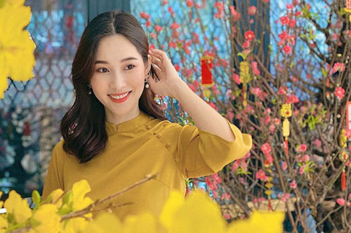 Đặng Thu Thảo khéo léo che bụng giữa tin đồn mang thai lần hai