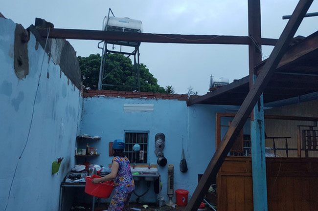 Gần 12.000 căn nhà bị hư hại, tốc mái một phần do mưa đá, dông lốc