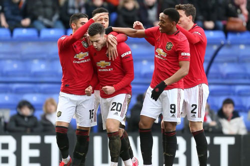 CLIP: Maguire và Martial lập siêu phẩm, M.U đại thắng '6 sao'