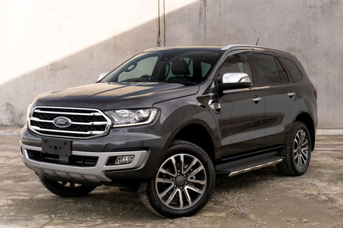 Ford Everest 2020 có gì nổi bật để so kè với Toyota Fortuner?