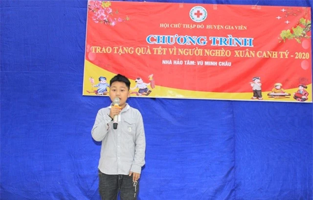 Cậu bé 9 tuổi dành tiền mừng tuổi giúp học sinh mồ côi ăn Tết - 5