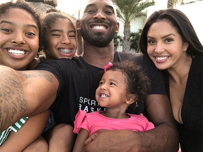 Kobe Bryant cùng vợ và các con. Ảnh: Instagram.