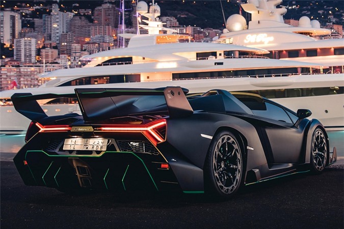 Siêu xe Lamborghini Veneno Roadster hàng hiếm, giá gần 130 tỷ đồng - Tạp  chí Doanh nghiệp Việt Nam