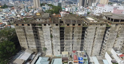 CLIP: "Dựng tóc gáy" trước những giai thoại bí ẩn về khu chung cư hoang tàn bậc nhất Sài Gòn 