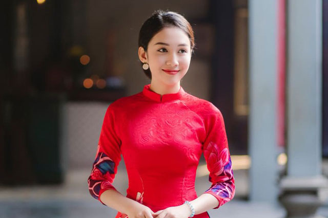 Hoa khôi ĐH Công nghệ TP.HCM duyên dáng trong bộ ảnh đón Xuân