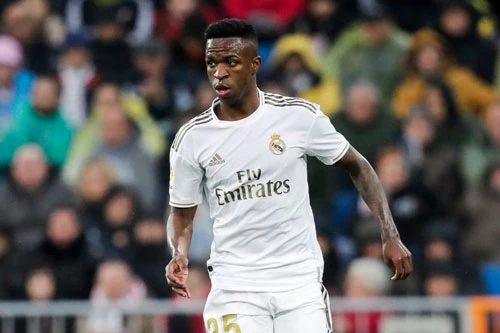 Tiền vệ phải: Vinicius Junior (Real Madrid, 19 tuổi, giá trị chuyển nhượng: 50 triệu euro).